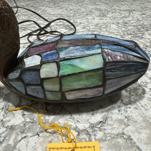 Vintage Quoizel Tiffany duck accent table lamp TF6556R - Picture 7 of 11